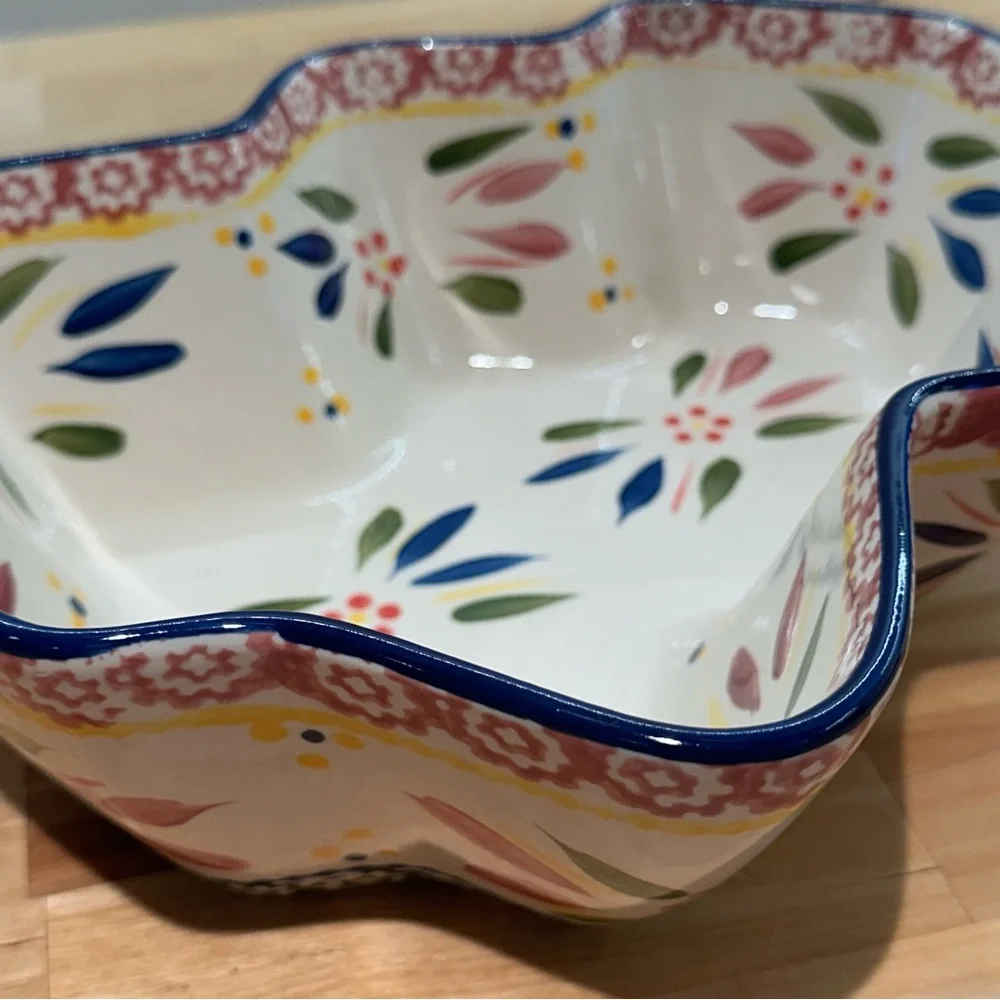Temp-Tations Old World Confetti Tree Figural 2 QT Ovenware Baker. NWOT